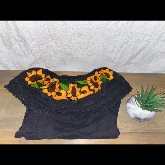 Off shoulder top - Picture 1 of 2